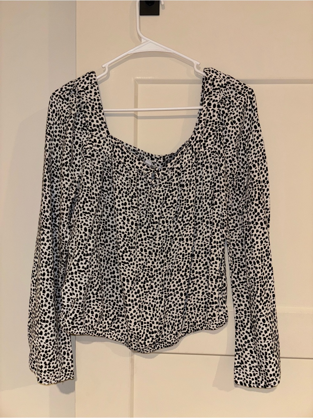 Express Black & White Dalmatian Print Long-Sleeve Scoop Neck Top